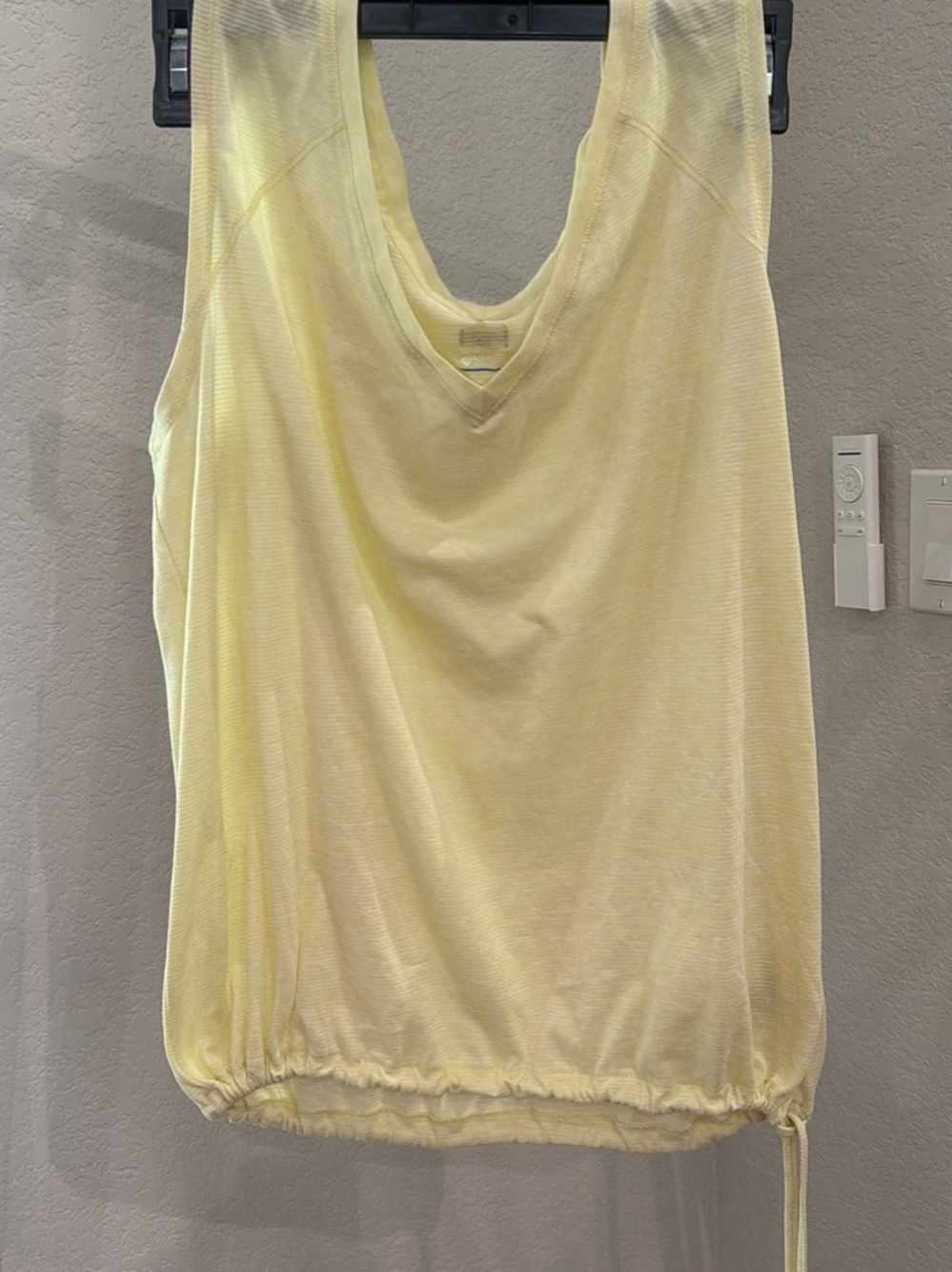 Columbia Pale Yellow V-Neck Sleeveless Tank